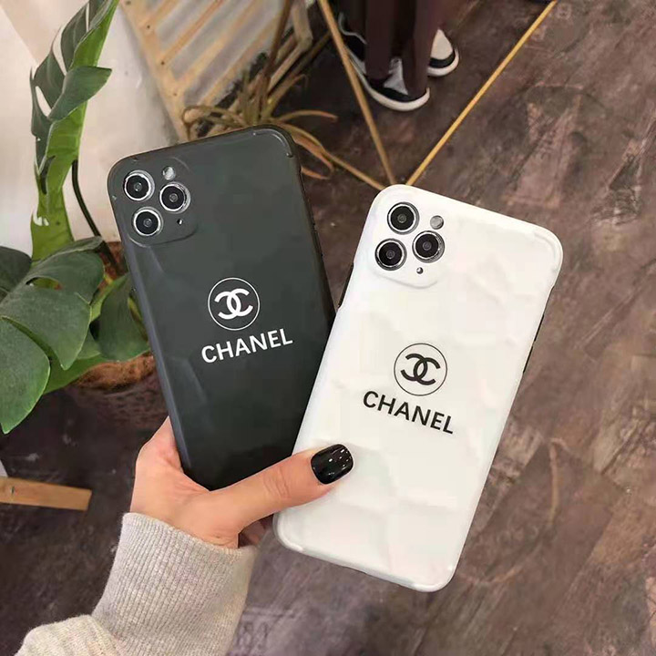 アイフォン11 プロ maxケース chanel