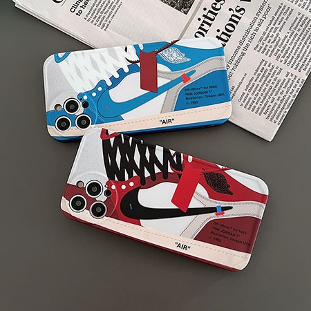 Nike iphone13promaxカバースポーツ風