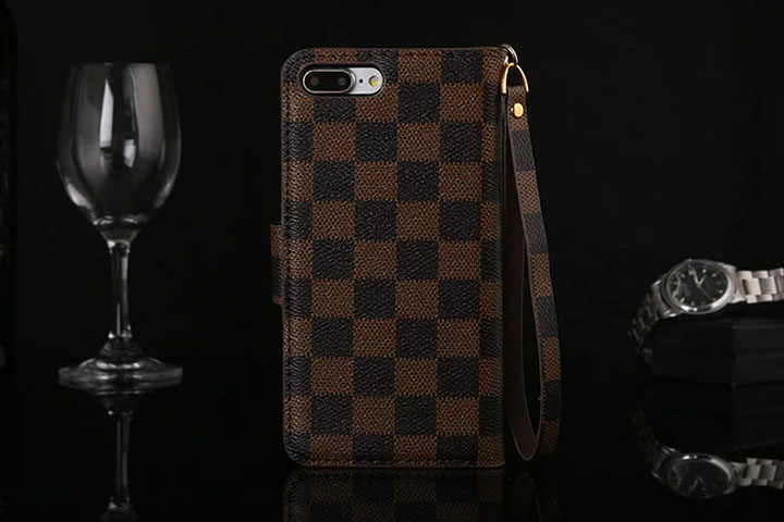 LV iphone15ケース手帳