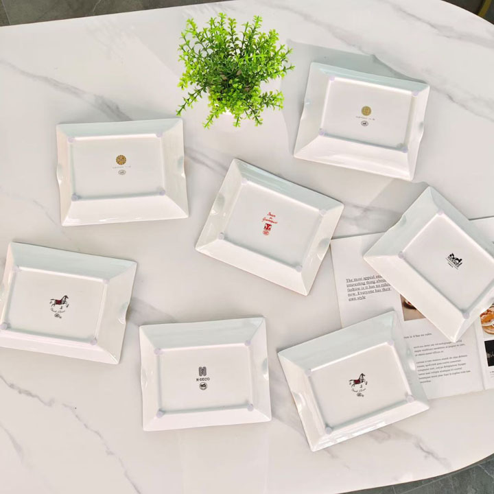 エルメストレイ