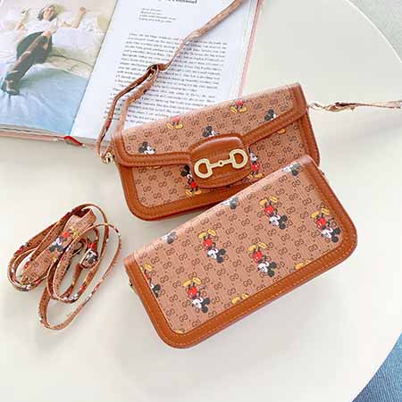 グッチ ミッキー 携帯入れケース ショルダーバッグ 可愛い ロゴ 肩掛け Gucciバッグ 本革 チェーン付き デリケート バッグ 小銭入れ コーディネート アイフォーン12 12pro12mini 11 Xr 8plus 全機種通用 上質 セレブ愛用 グッチ ミッキー 携帯入れケース ショルダーバッグ 可愛い ロゴ 肩掛け Gucciバッグ 本革 チェーン付き デリケート バッグ 小銭入れ コーディネート アイフォーン12 12pro12mini 11 Xr 8plus 全機種通用 上質 セレブ愛用