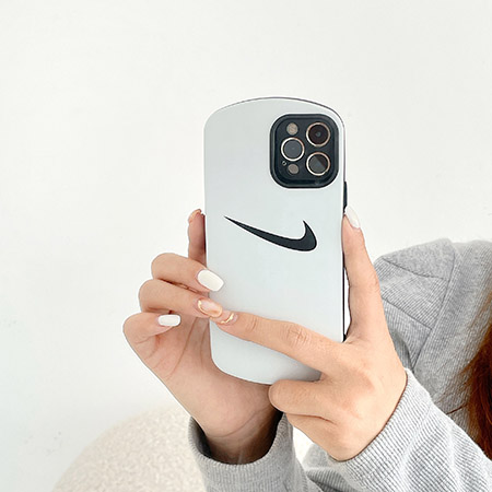 運動ブランド ナイキ Iphone12 12mini ケース Iphone12pro 12pro Maxカバー Nike 大きいロゴ模様 シンプルスタイル シリコン素材 Iphone11pro Xs Xrソフトケース かっこいい メンズ愛用