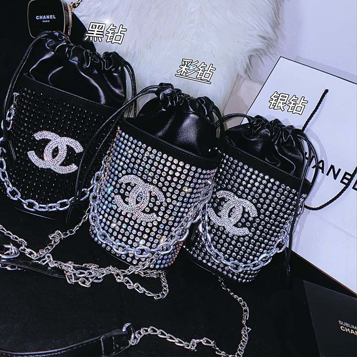 人造革 横開き 彼女へのプレゼント 女性愛用 ブランド Chanel ラグジュアリー ハンドバッグ シャネルクロスボディ 開放式 バケツ型 ブラック 黒 ロゴ付き 新作 ダイヤモンド 大人気 綺麗