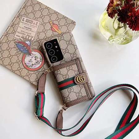 オシャレ gucci 金属ロゴ付き galaxys 22ultra携帯ケース グッチ 首