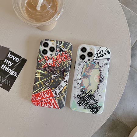 iStussy iPhone 15 携帯ケース高校生愛用