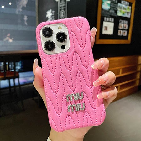 豪華 ミュウミュウ iPhone15 スマホケース 女性力満点 miumiu 