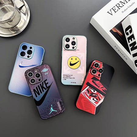 Nikeアイフォン 15ケース 夜光