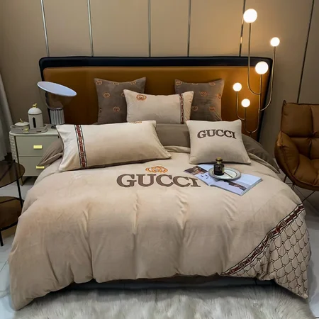 Gucci ベルベット 寝具カバーセット 布団カバー 4点セット 刺繍入り