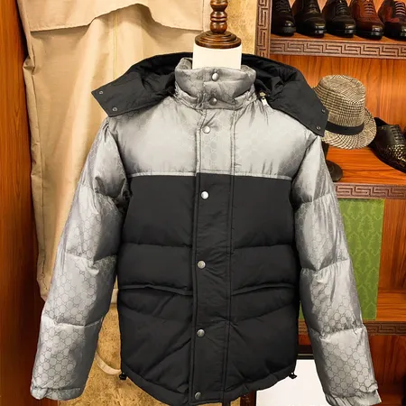 グッチ ダウンジャケット GGジャガード 553281 黒 グレー