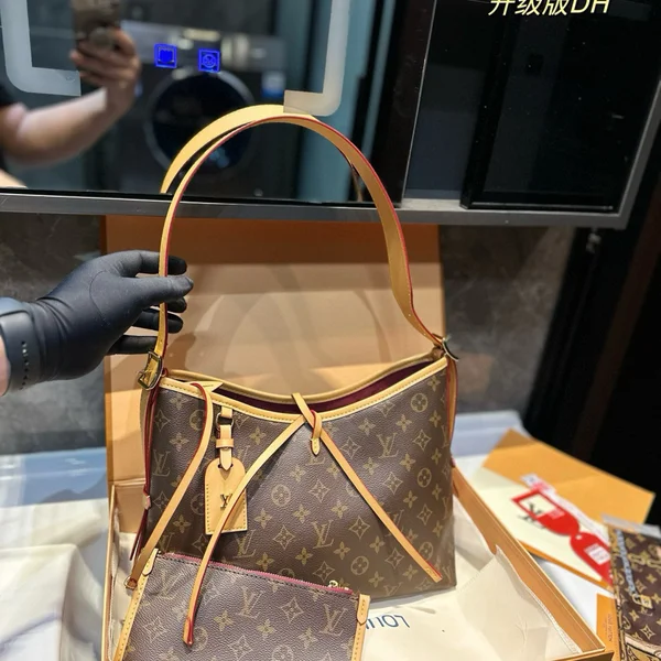 ルイヴィトンショルダーバッグ キャリーオール NM PM