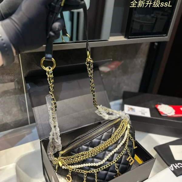 シャネル マドモアゼル ショルダーバッグ ベルトバック19A