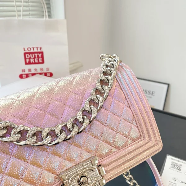 CHANEL LeBoy ショルダーバッグ キャビアスキンレザー ピンク