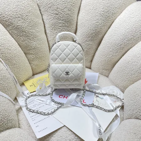 シャネル キャビアスキン バックパック 20代 女子 ミニ リュック