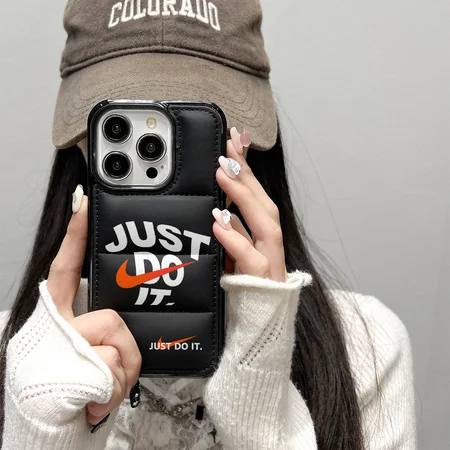 ダウンジャケット風 携帯ケース NIKE iPhone17 17promax保護ケース ソフト 衝撃吸収