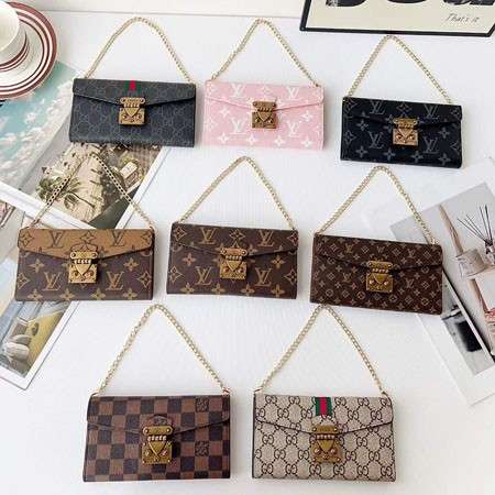 ルイヴィトン/グッチiphone17e/17promaxスマホケース 手帳型 カメラ穴つき