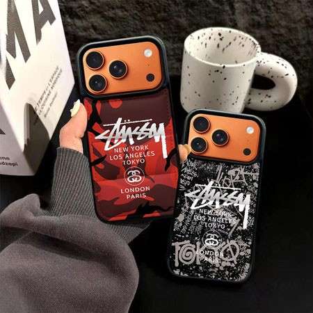 ステューシー iPhone17promax/17proスマホケース ダウンジャケット風