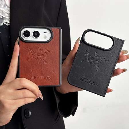 Arcteryx iphone duoケース エンボスレザー 薄型 耐衝撃 レンズ保護 アークテリクス iphone duo 折りたたみ スマホケース 男女兼用 送料無料