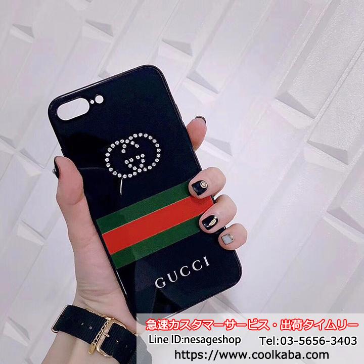 セレブ愛用のアイフォンx Gucciカバー