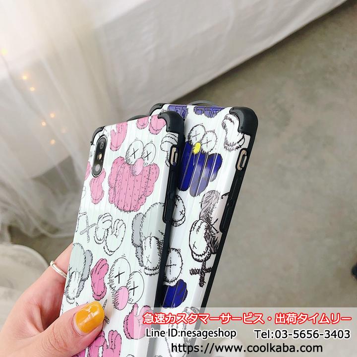 iphone8plusスマホケース カウズ