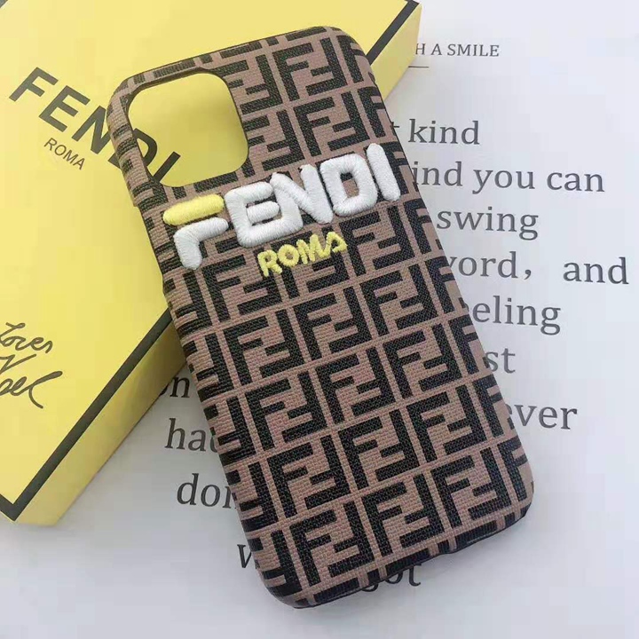 FENDI アイフォンXR カバー 刺繍