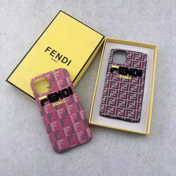 FENDI アイフォンXR カバー 刺繍