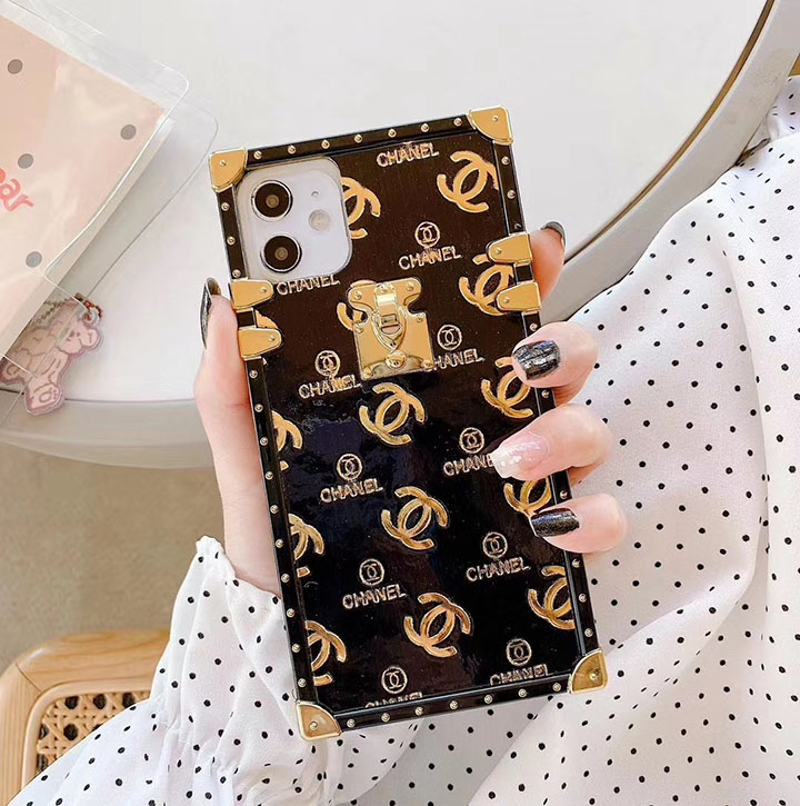 CHANEL iphone11 proケース