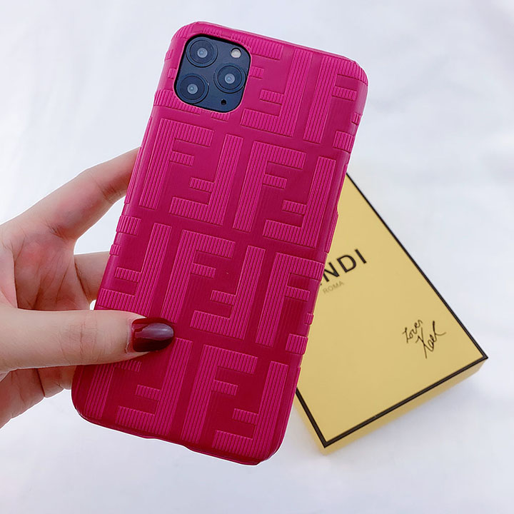 fendi iphone11pro ケース