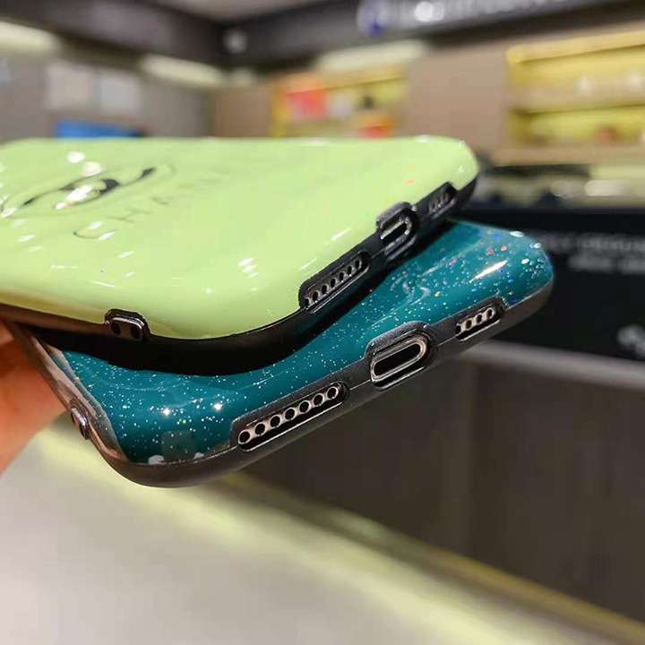 Chanel iPhone 11 pro スマホケース