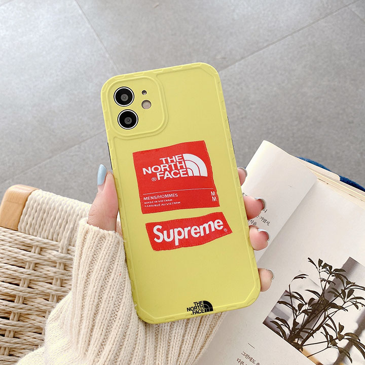 アイフォン 8 plus 保護ケース supreme