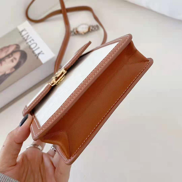 burberry Aquosスマホポーチ