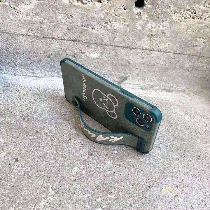 セサミストリート アイフォン 11pro max カバー Kaws