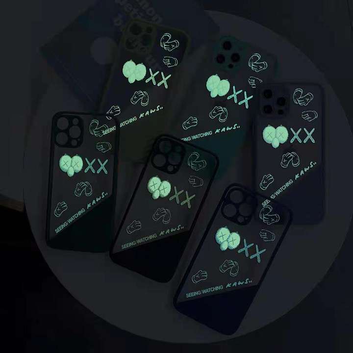 個性ケースiphone12kaws