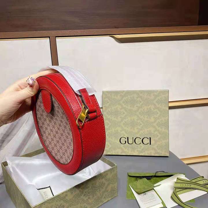 gucci円形 クロスボディショルダーバッグ