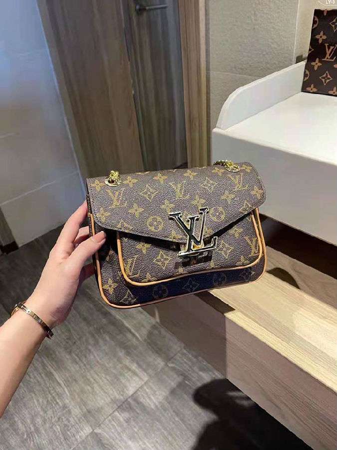 ショルダーバッグvuitton