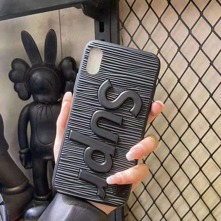 Supreme iphone16 pro maxケース に在庫あり