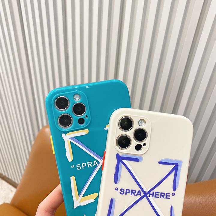 Off White iPhone 8スポーツ風ケース