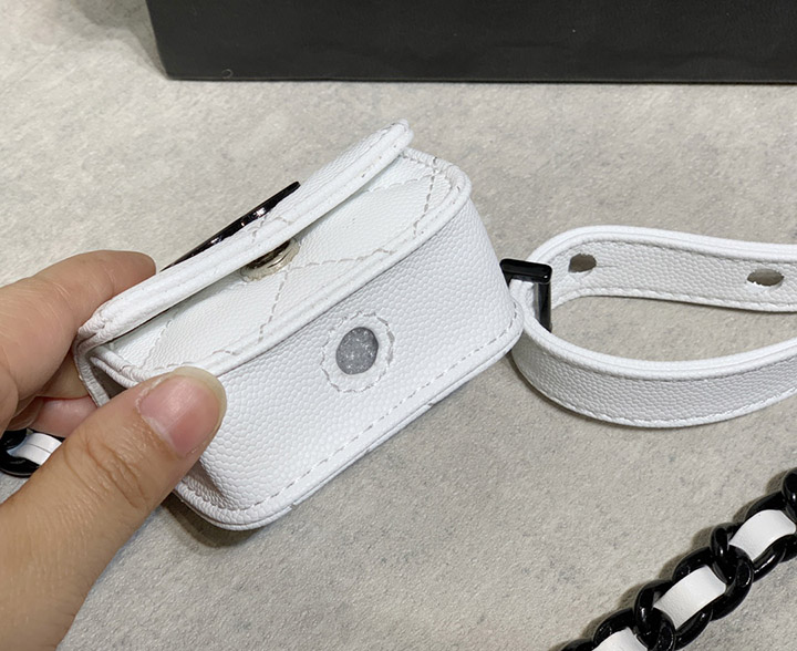 AirPods Pro カバー chanel