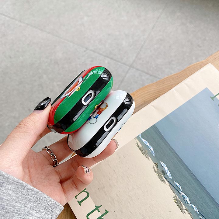 gucciAirpodsカバー ロゴ付き 流行り