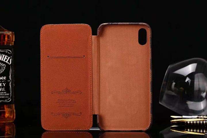 Gucci アイフォーンx/xsカード収納カバー