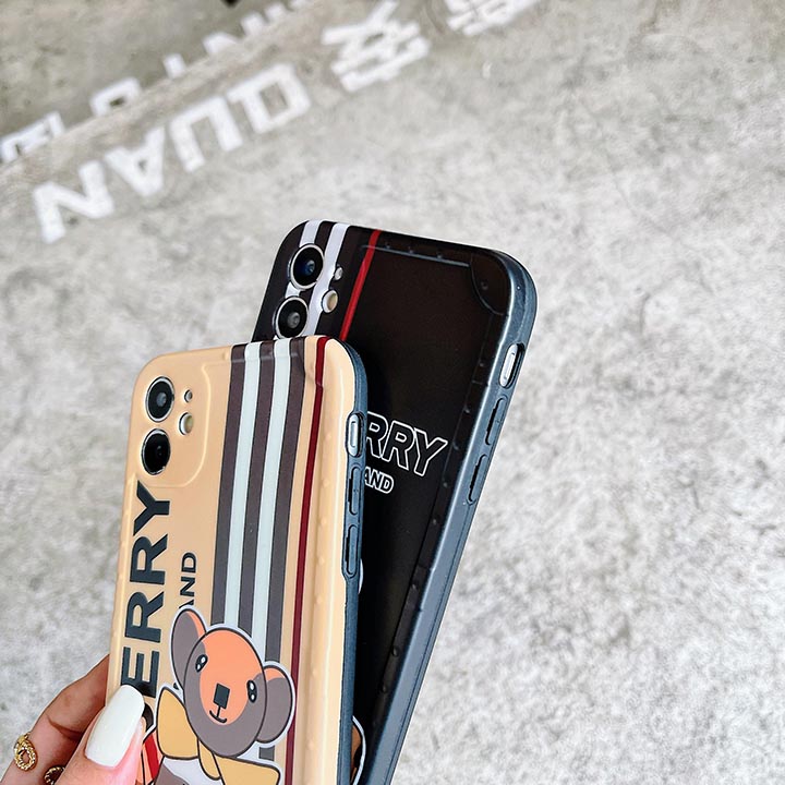 iphone8 Burberry携帯ケースアニメ風