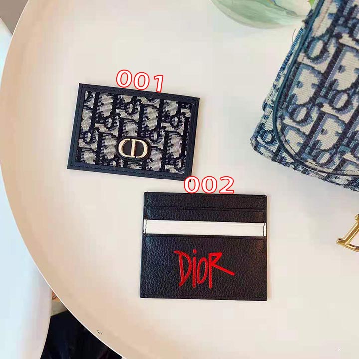 Dior ロゴ付き