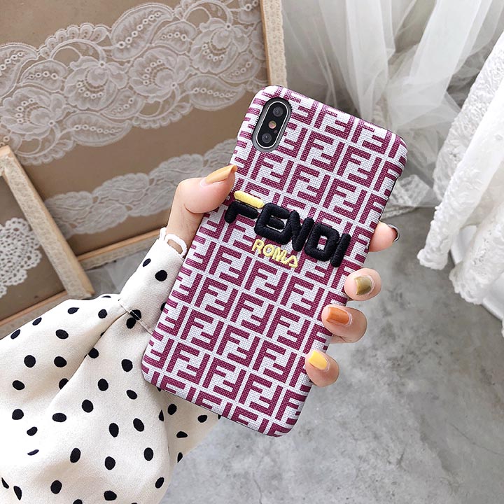 PUスマホケースアイホン7 plus fendi