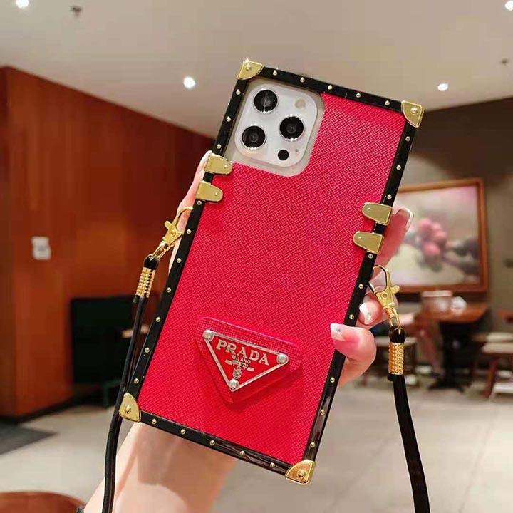 金属ロゴ付き prada  スマホケース アイホン12/12Pro