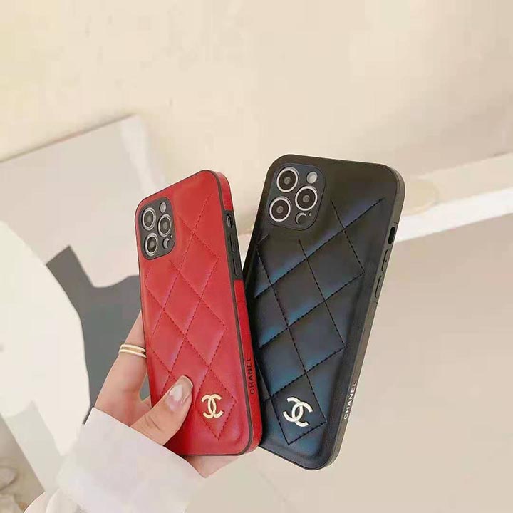 chanel iphone16ケース 金属ロゴ付き