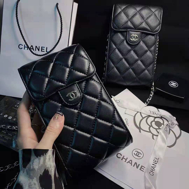 Chanel クロスボディ羊革