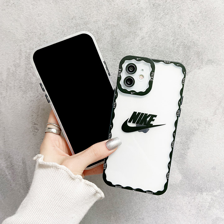 iPhone 13TPUケースNike