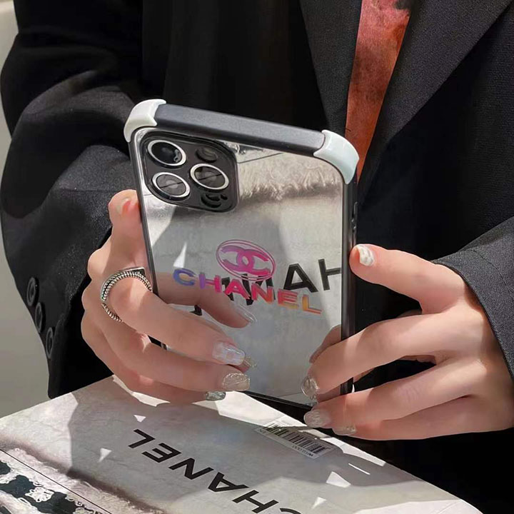 Chanel iPhone 12 プロマックス光沢感ケース