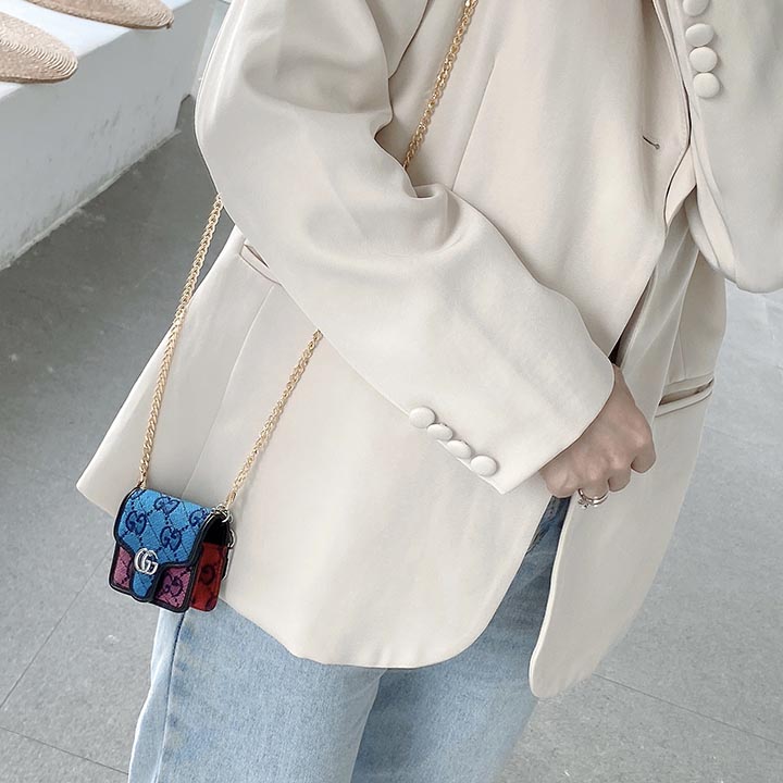 Airpods ケース ペンダント付きGG