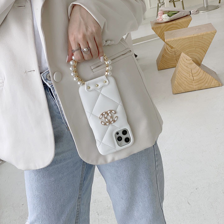 芸能人愛用 Chanel iPhone 11 カバー