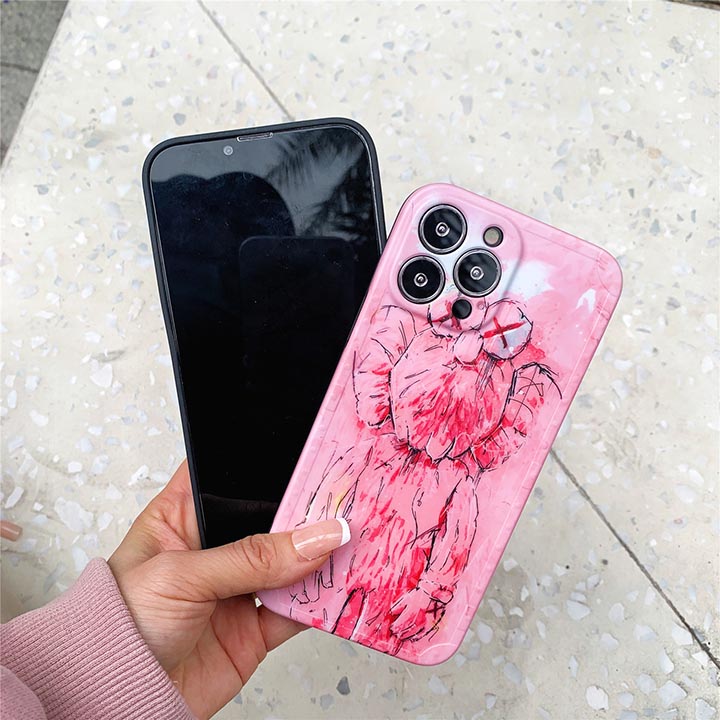 Kaws iphone13 pro max保護ケースつや消し